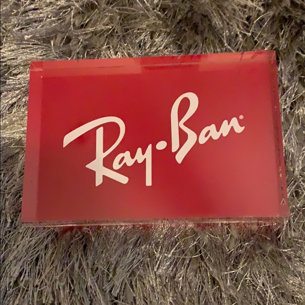 RayBan Logo/Display